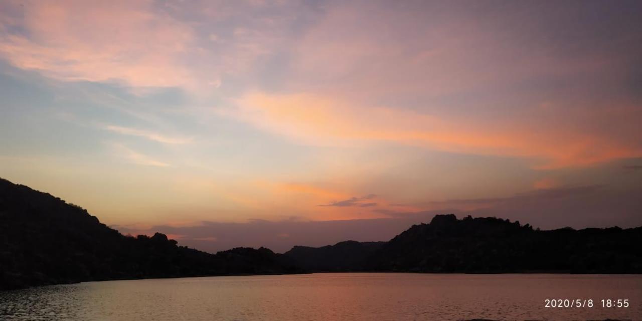 Island Vibes Hampi Guesthouse Dış mekan fotoğraf