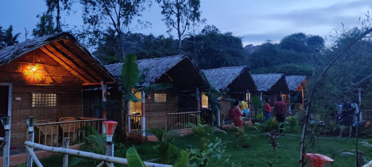 Island Vibes Hampi Guesthouse Dış mekan fotoğraf